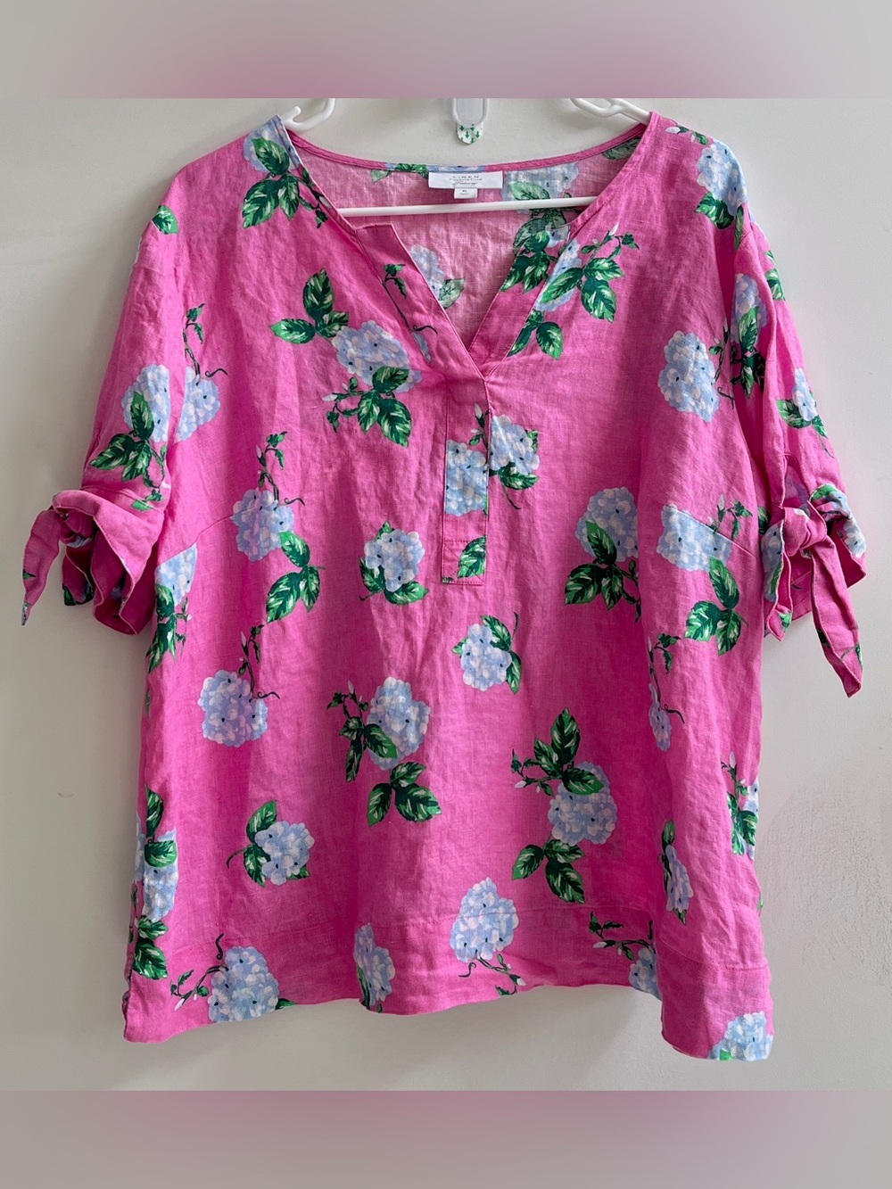 Charter Club Luxury Pink Floral 
100% Linen Popover Blouse 
Top V-Neck Size:XL